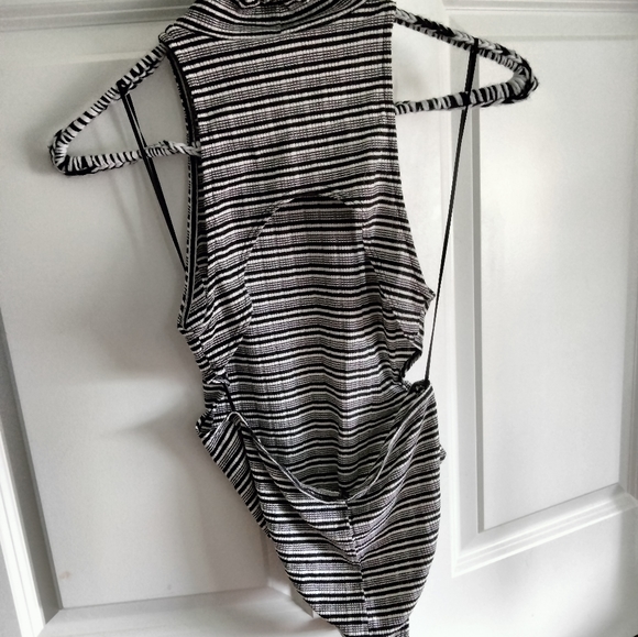 XS Striped Free people backless bodysuit - Picture 5 of 11